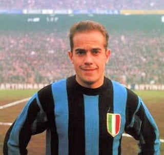 Luisito Suarez, in the 1960s, at the time of the "Grande Inter" in the San Siro stadium in Milan.